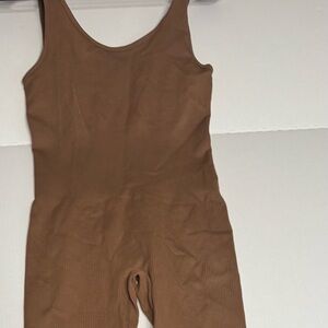 Women’s Ribbed Corduroy Stretch Pants in Brown